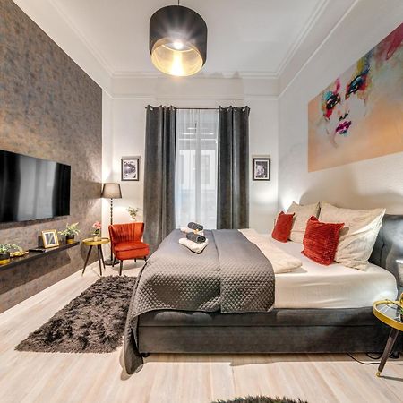Apartamento Sweet Dreams At Opera House Downtown Budapest Exterior foto
