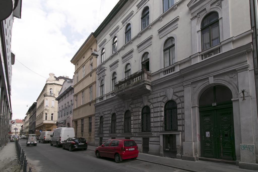 Apartamento Sweet Dreams At Opera House Downtown Budapest Exterior foto